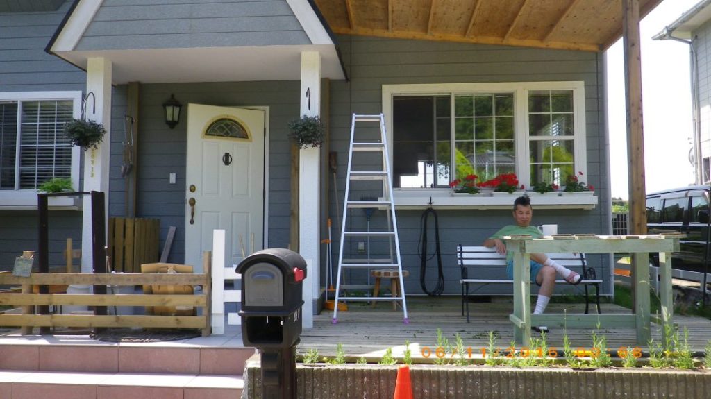 デッキの屋根3　塗装なしの半完成